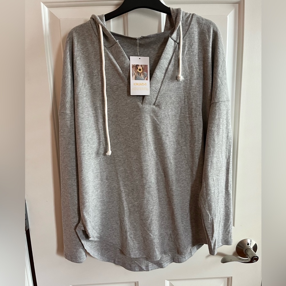 Kirundo pull over light weight long sleeve hooded top